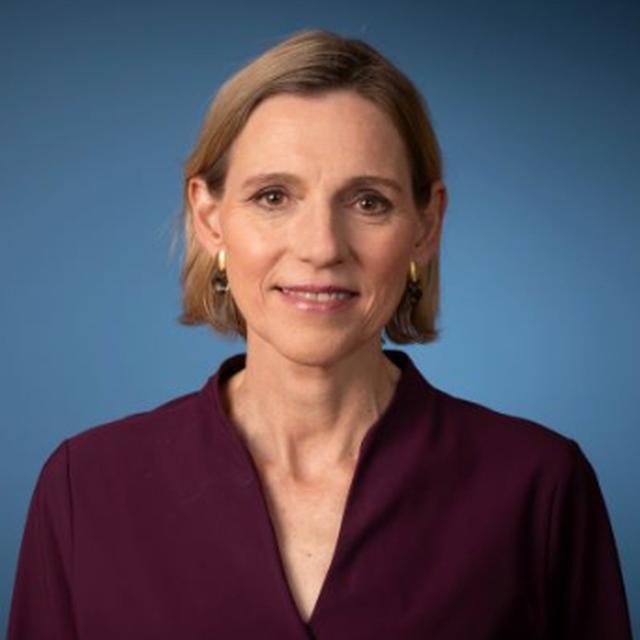 Pasfoto Mirjam Sterk